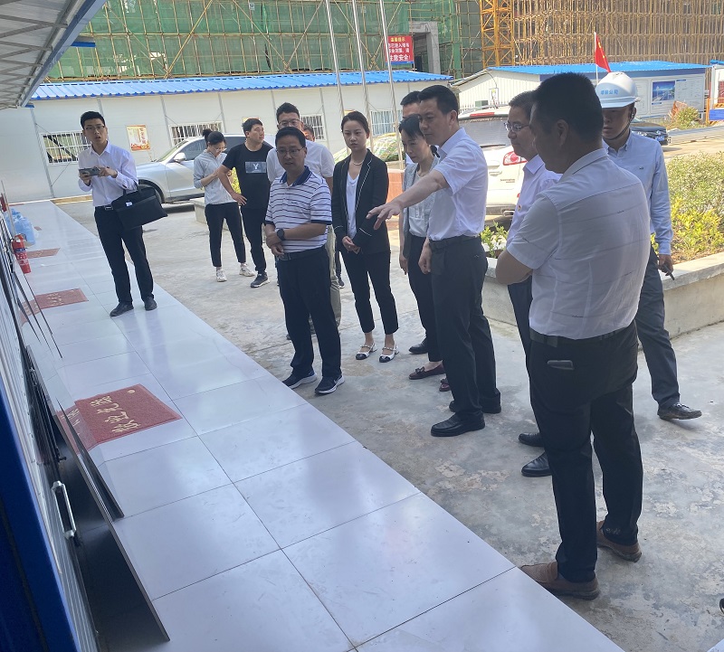 西乡县县委书记李代斌，县委常委、副县长夏兮至文旅场馆建设项目地指导工作